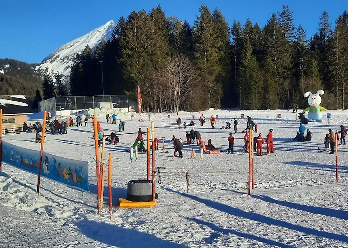 Large 8beds Great For Family And Friends, Mountain View Apartamento Amden